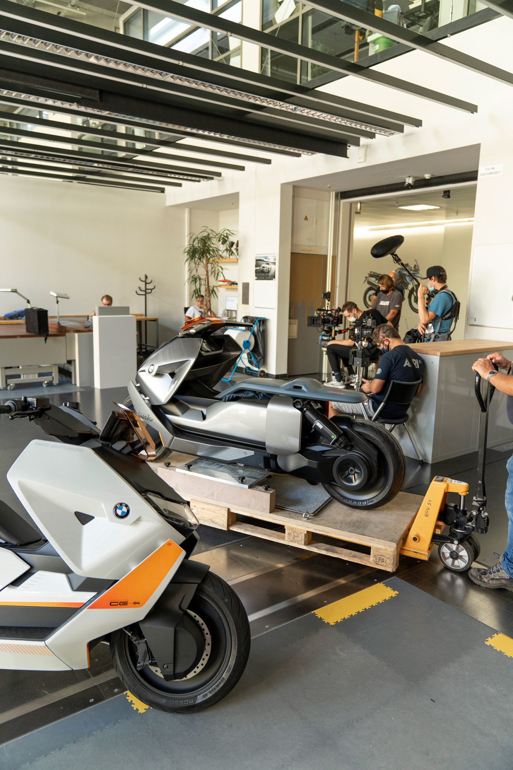 Bmw Definition Ce 04 2020 Making Of 14