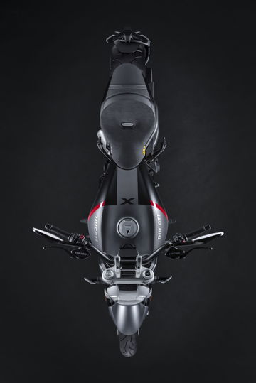 Ducati Xdiavel Black Star 2021 05