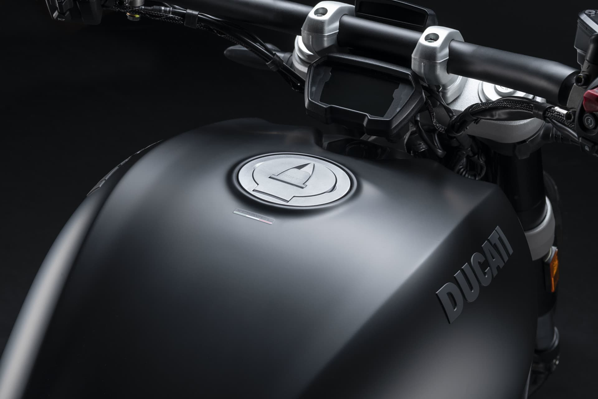 Ducati Xdiavel Dark 2021 05
