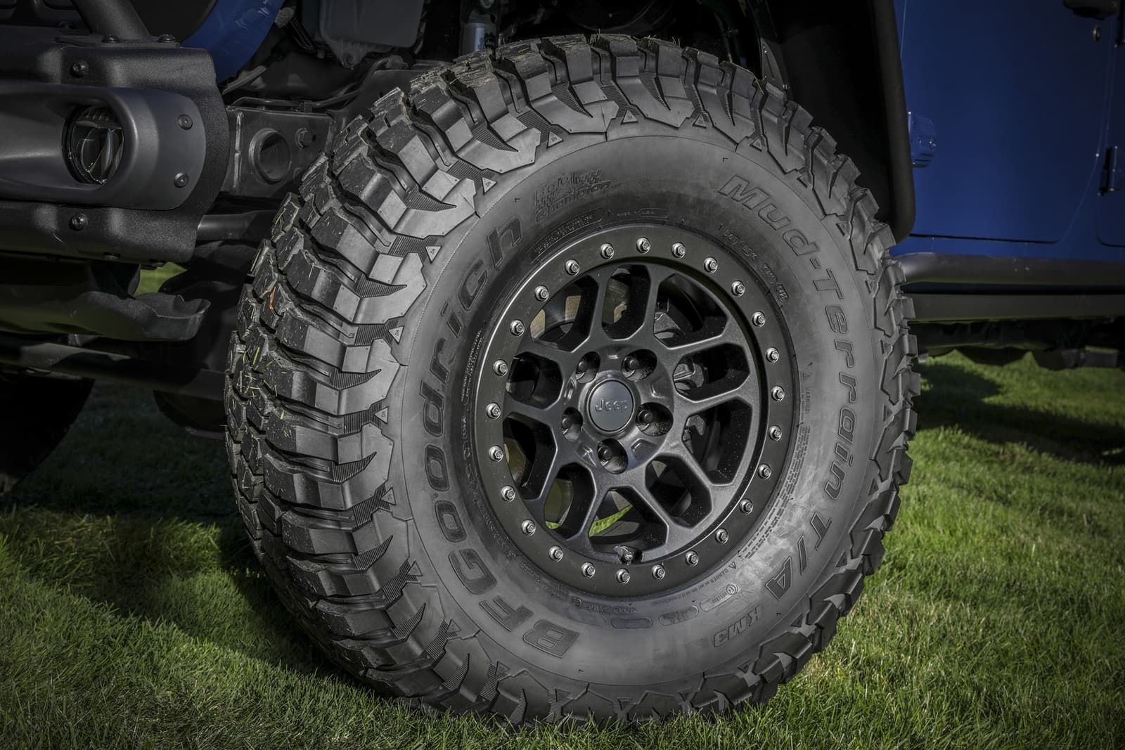 The Jeep Top Dog Concept Rides On By 17 Inch Jpp Beadlock Capabl