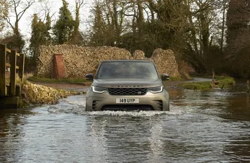 Land Rover Discovery 2021 1120 079