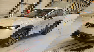 Mazda Mx 30 Euroncap Test 1120 005