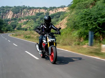 Moto Bmw G 310 R Carretera2