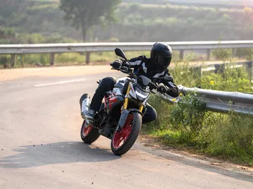 Moto Bmw G 310 R Carretera3