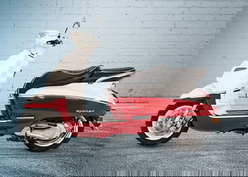 Moto Django Rojo Blanco