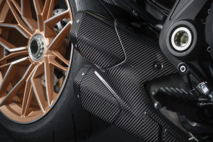 Moto Ducati Diavel Lamborghini 17