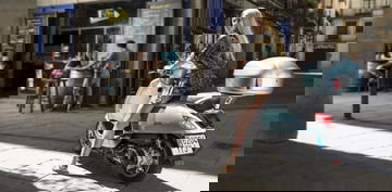 Moto Sym Fiddle Chica