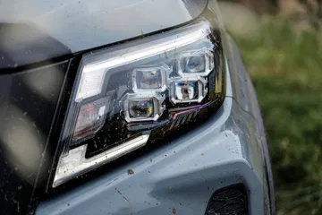 Nissan Navara Frontier 2021 1120 013