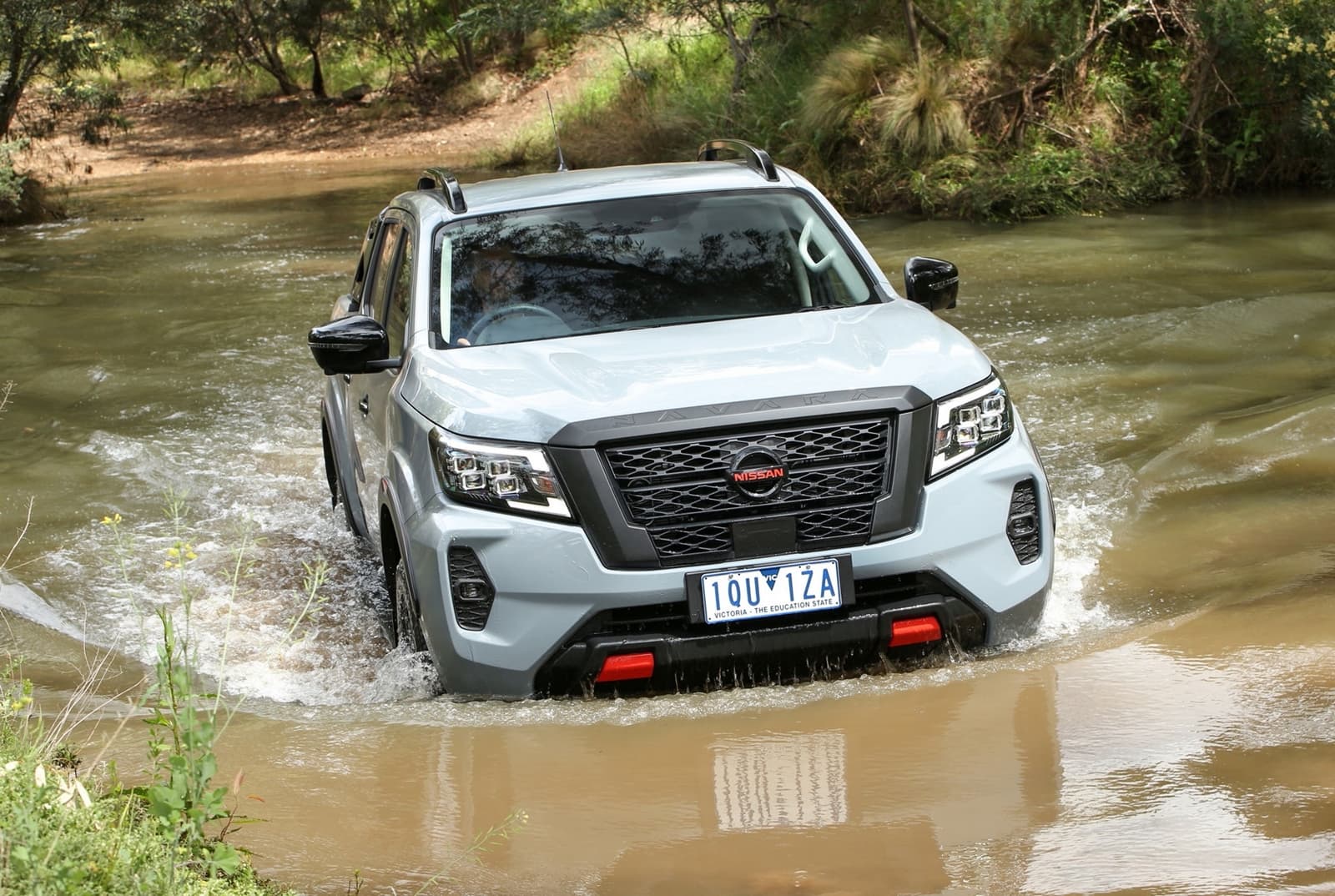 Nissan Navara Frontier 2021 1120 043