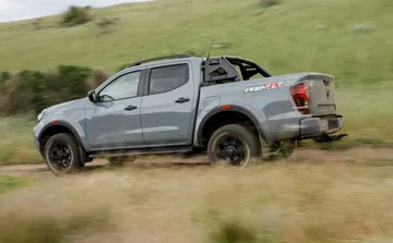 Nissan Navara Frontier 2021 1120 046