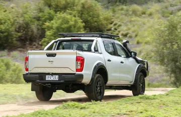 Nissan Navara Frontier 2021 1120 050