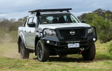 Nissan Navara Frontier 2021 1120 051