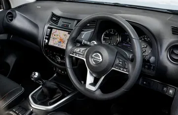Nissan Navara Frontier 2021 1120 052