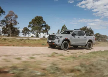 Nissan Navara Frontier 2021 1120 053