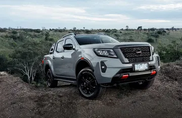 Nissan Navara Frontier 2021 1120 054