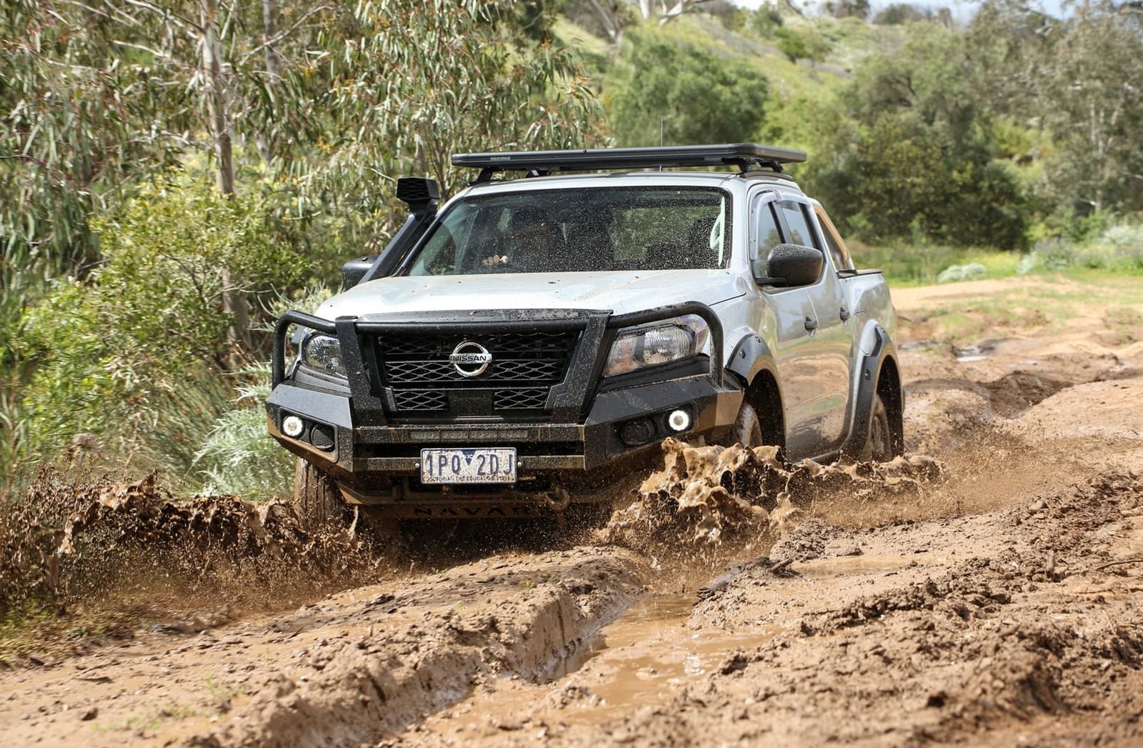 Nissan Navara Frontier 2021 1120 058