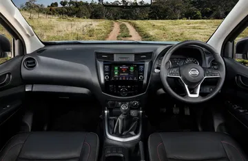 Nissan Navara Frontier 2021 1120 064