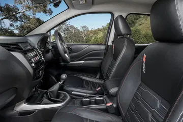 Nissan Navara Frontier 2021 1120 067