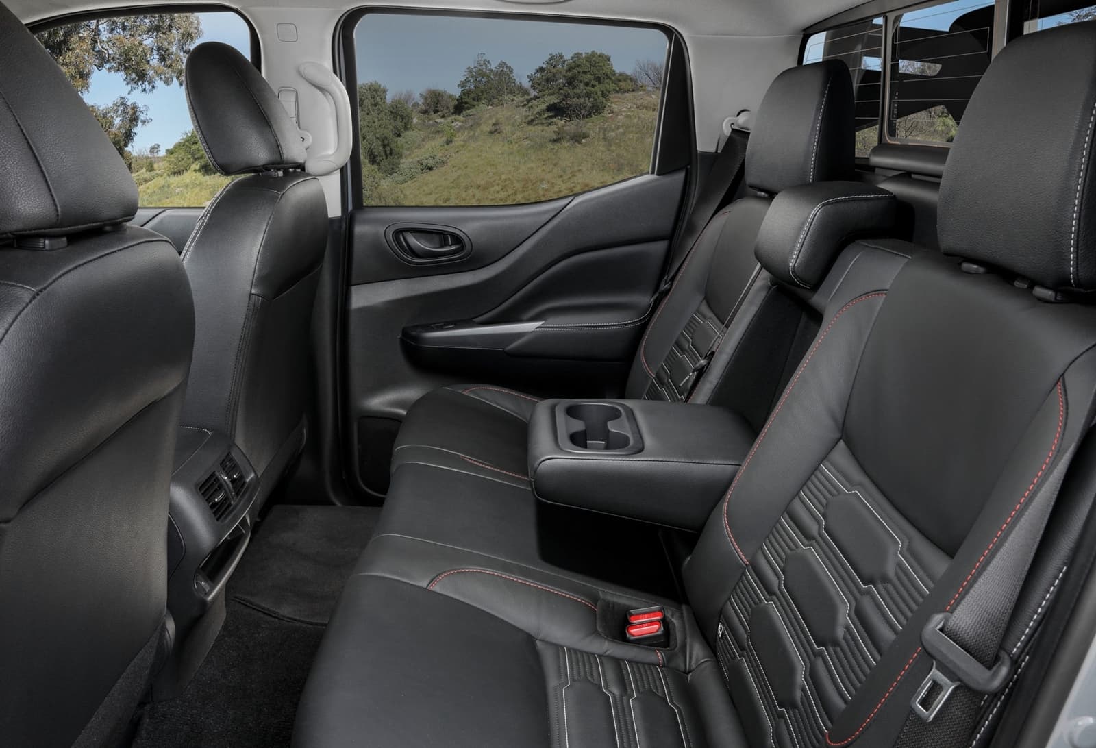 Nissan Navara Frontier 2021 1120 074