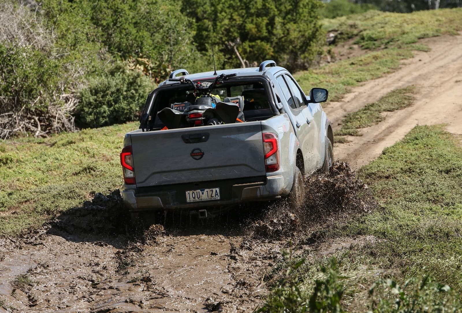 Nissan Navara Frontier 2021 1120 076