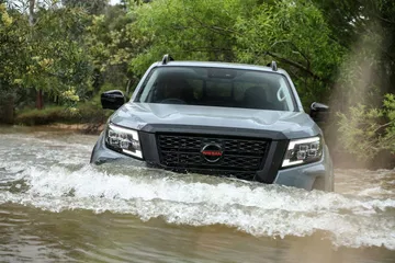 Nissan Navara Frontier 2021 1120 077