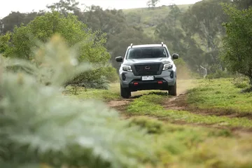 Nissan Navara Frontier 2021 1120 081