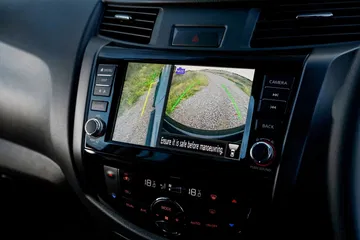 Nissan Navara Frontier 2021 1120 085