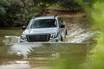 Nissan Navara Frontier 2021 1120 090