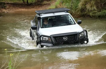 Nissan Navara Frontier 2021 1120 096