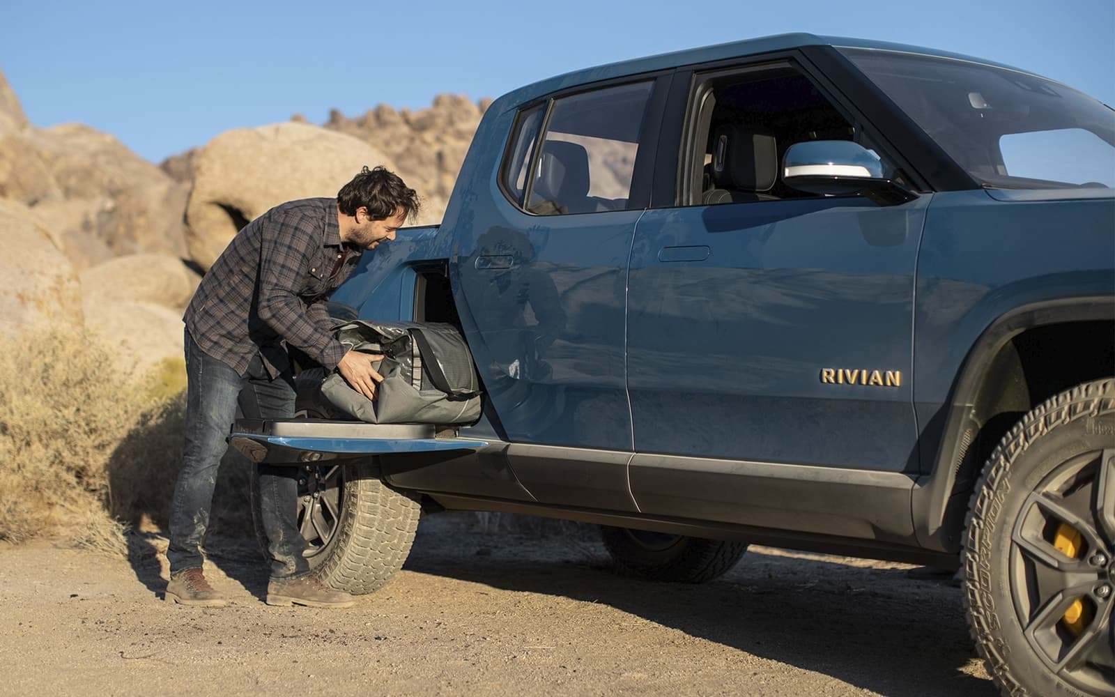 Rivian R1t 1120 010