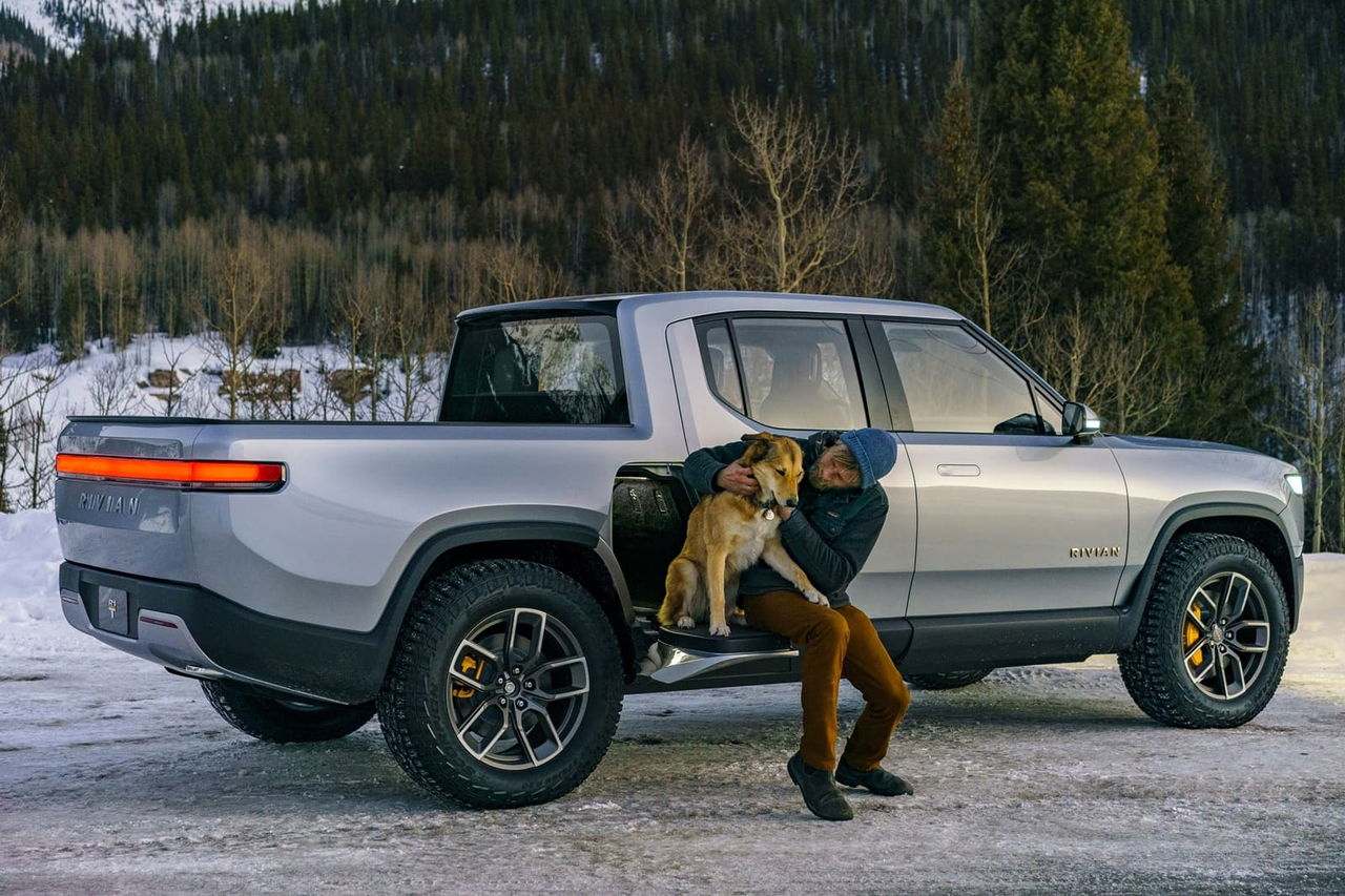Rivian R1t 1120 037