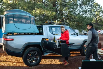 Rivian R1t 1120 048