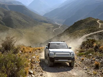 Rivian R1t 1120 053