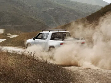 Rivian R1t 1120 055