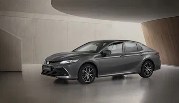 Toyota Camry 2021 Fotos 1
