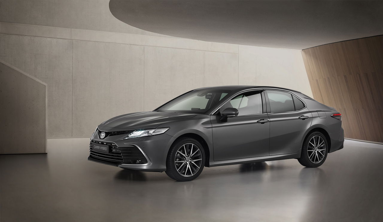 Toyota Camry 2021 Fotos 1
