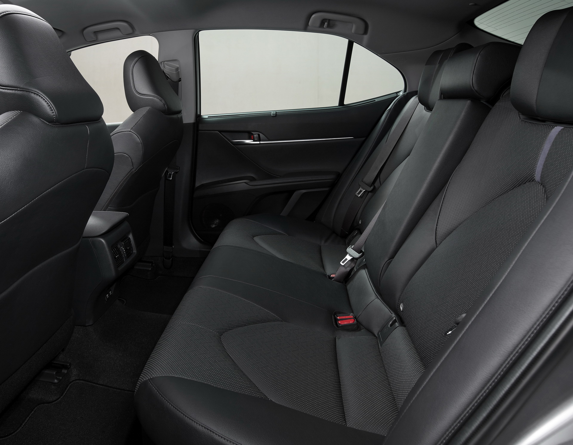 Toyota Camry 2021 Fotos 18