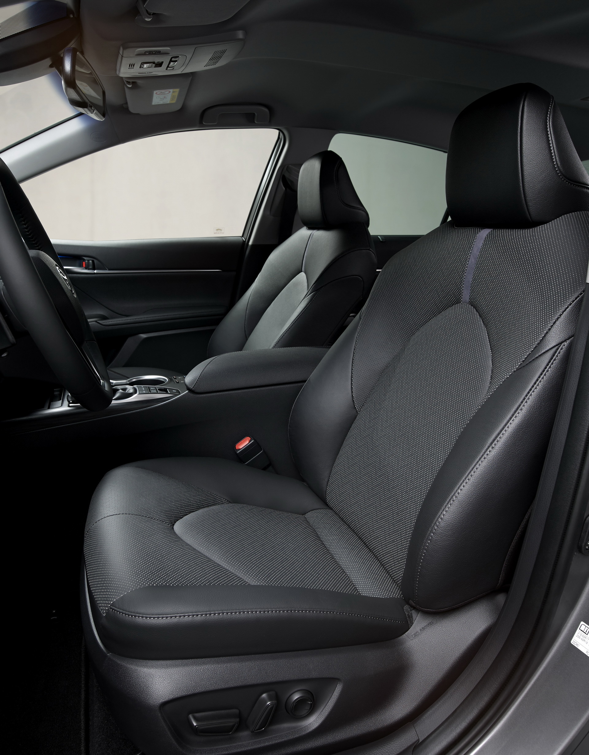 Toyota Camry 2021 Fotos 19