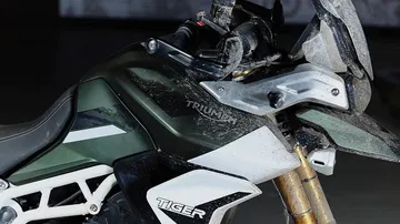 Triumphxnttd Tiger900 Moviebike 1366x768