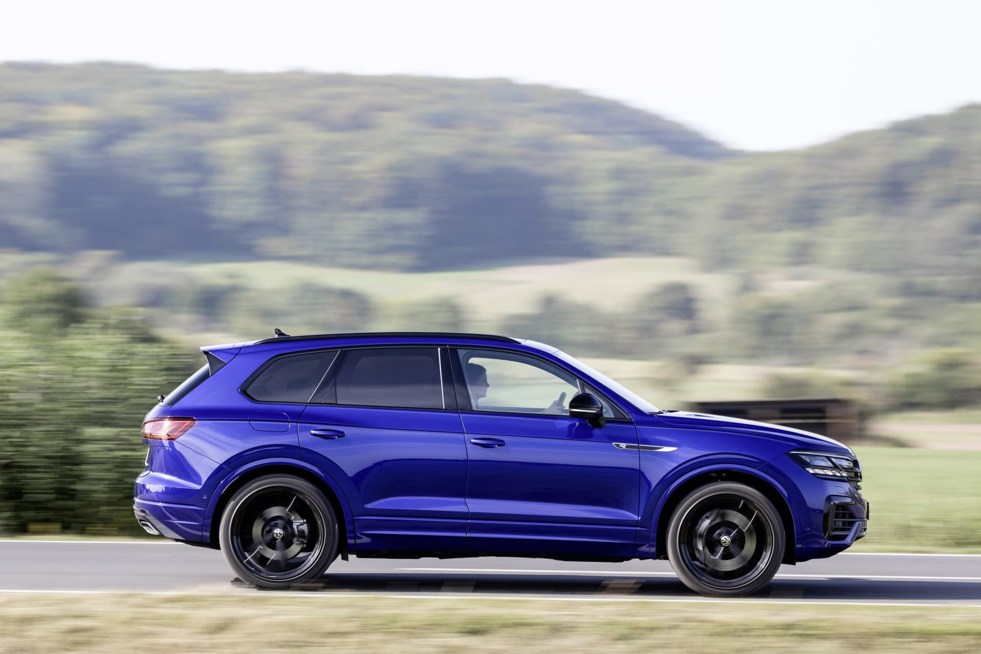 Volkswagen Touareg R 2020 04