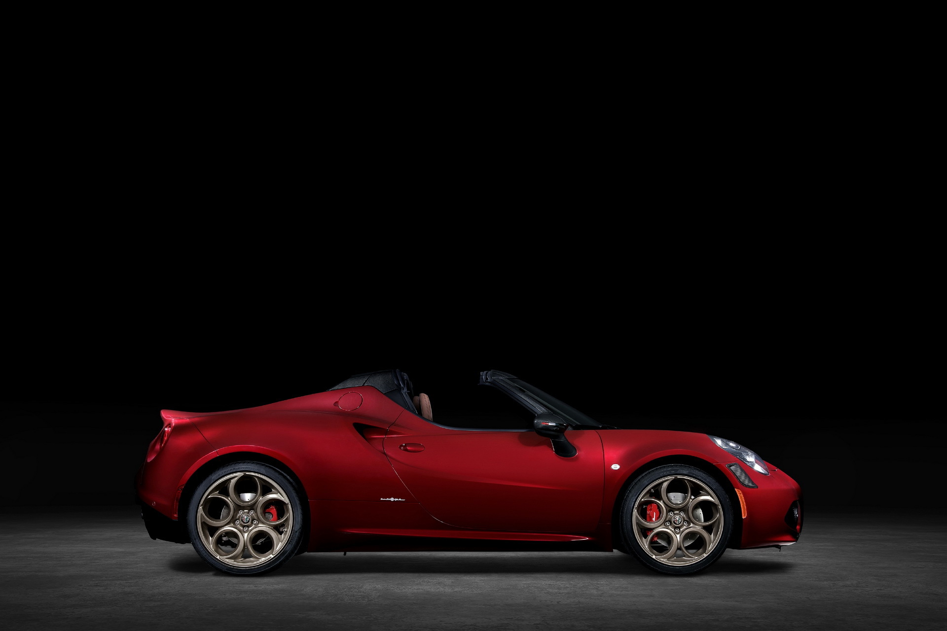 Alfa Romeo 4c 33 Stradale 06