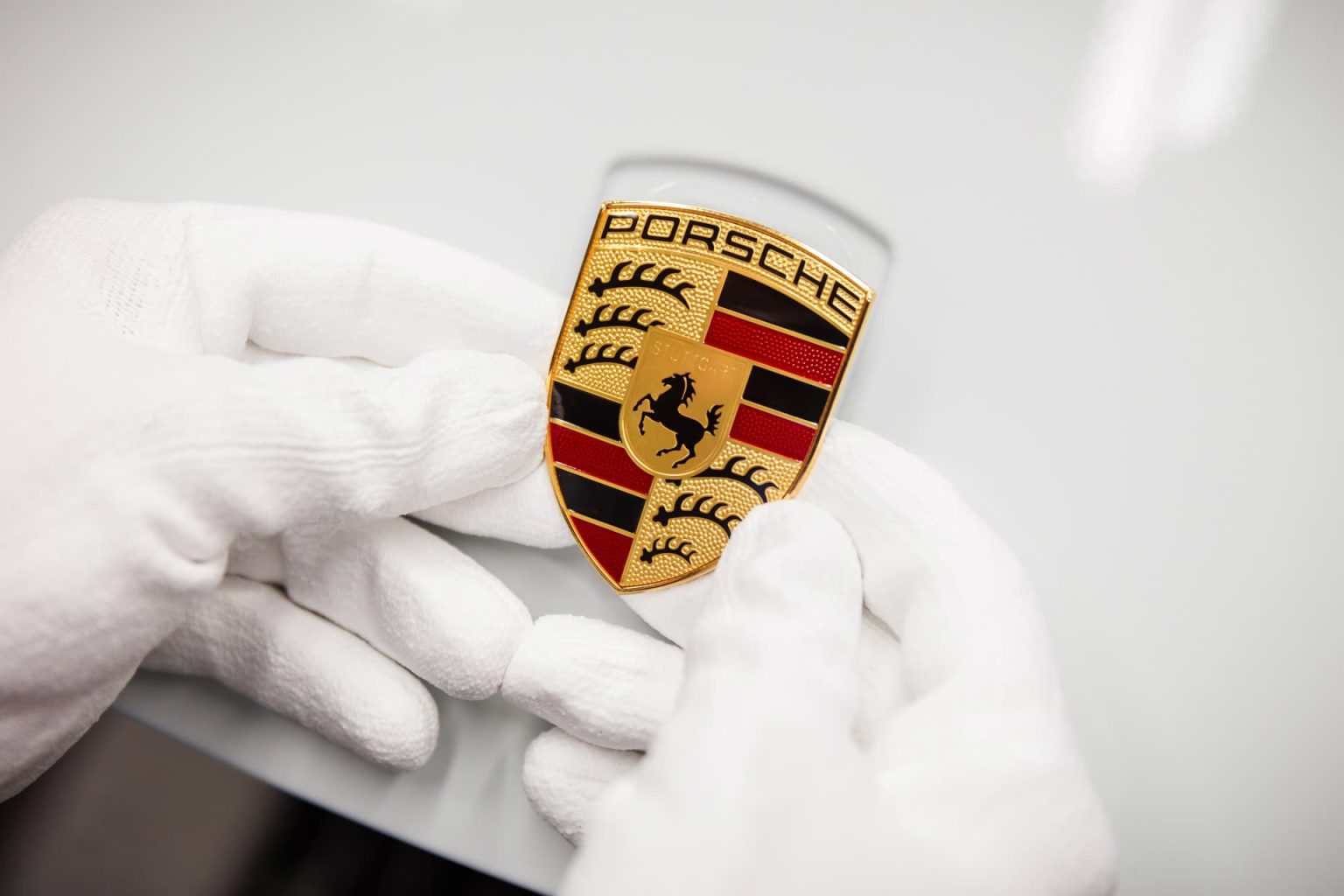 Significado e historia del logo de Porsche