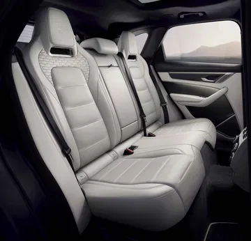 Jaguar F Pace Svr 2021 1220 022