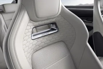 Jaguar F Pace Svr 2021 1220 024