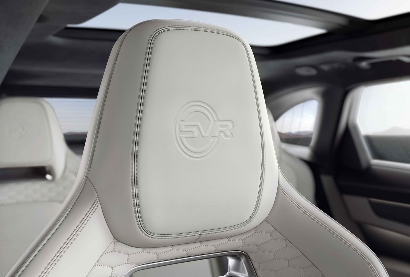 Jaguar F Pace Svr 2021 1220 025