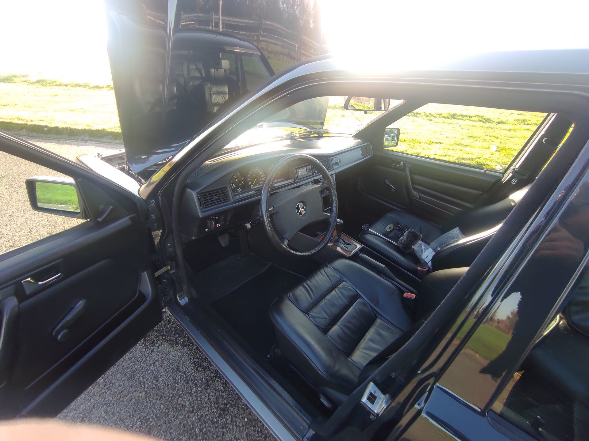 Mercedes 190 Motor V12 4