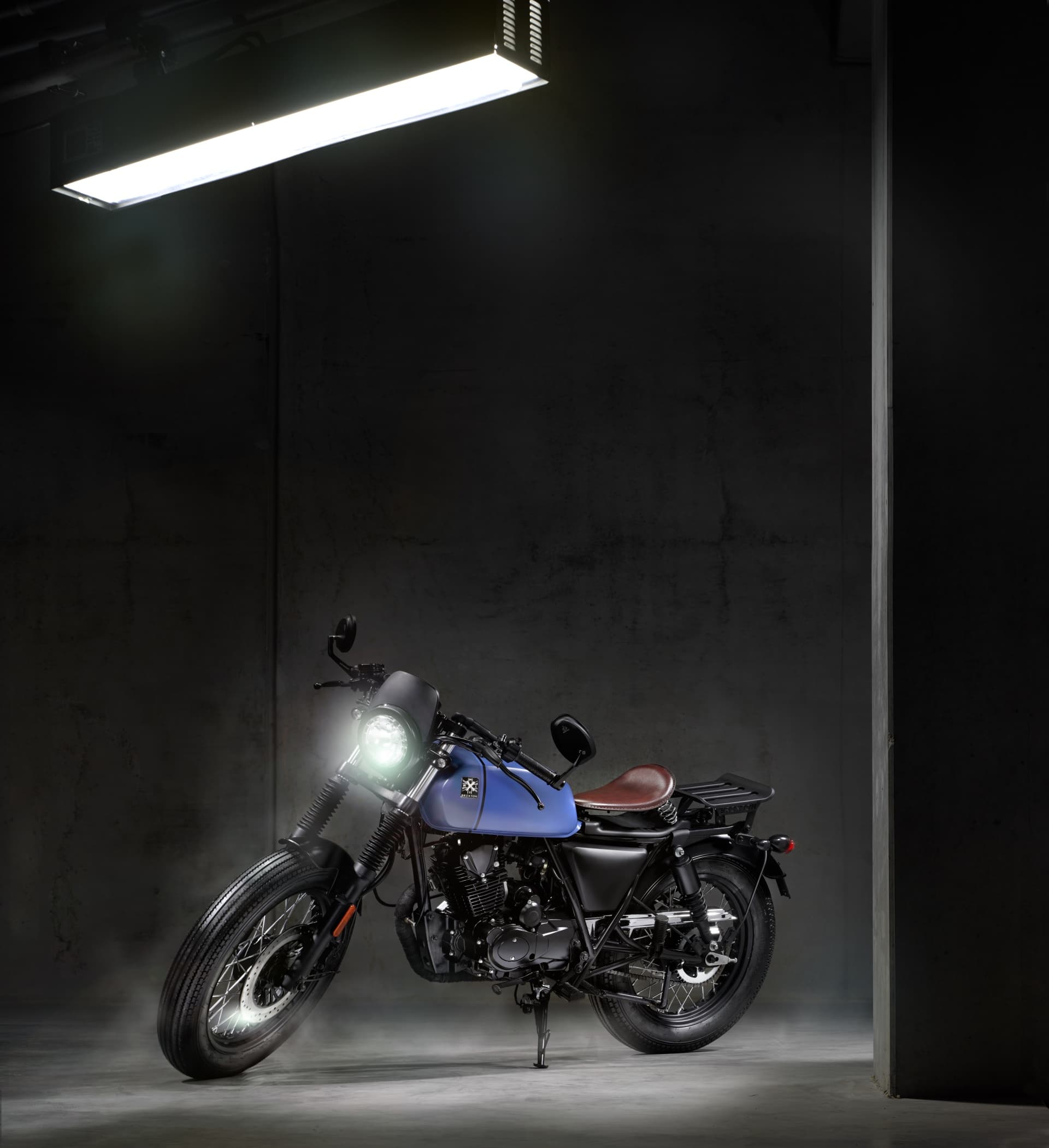 Moto Brixton Rayburn 125 Bobber 2