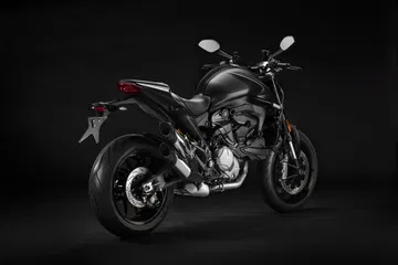 Moto Ducati Monster 2021 Estudio18