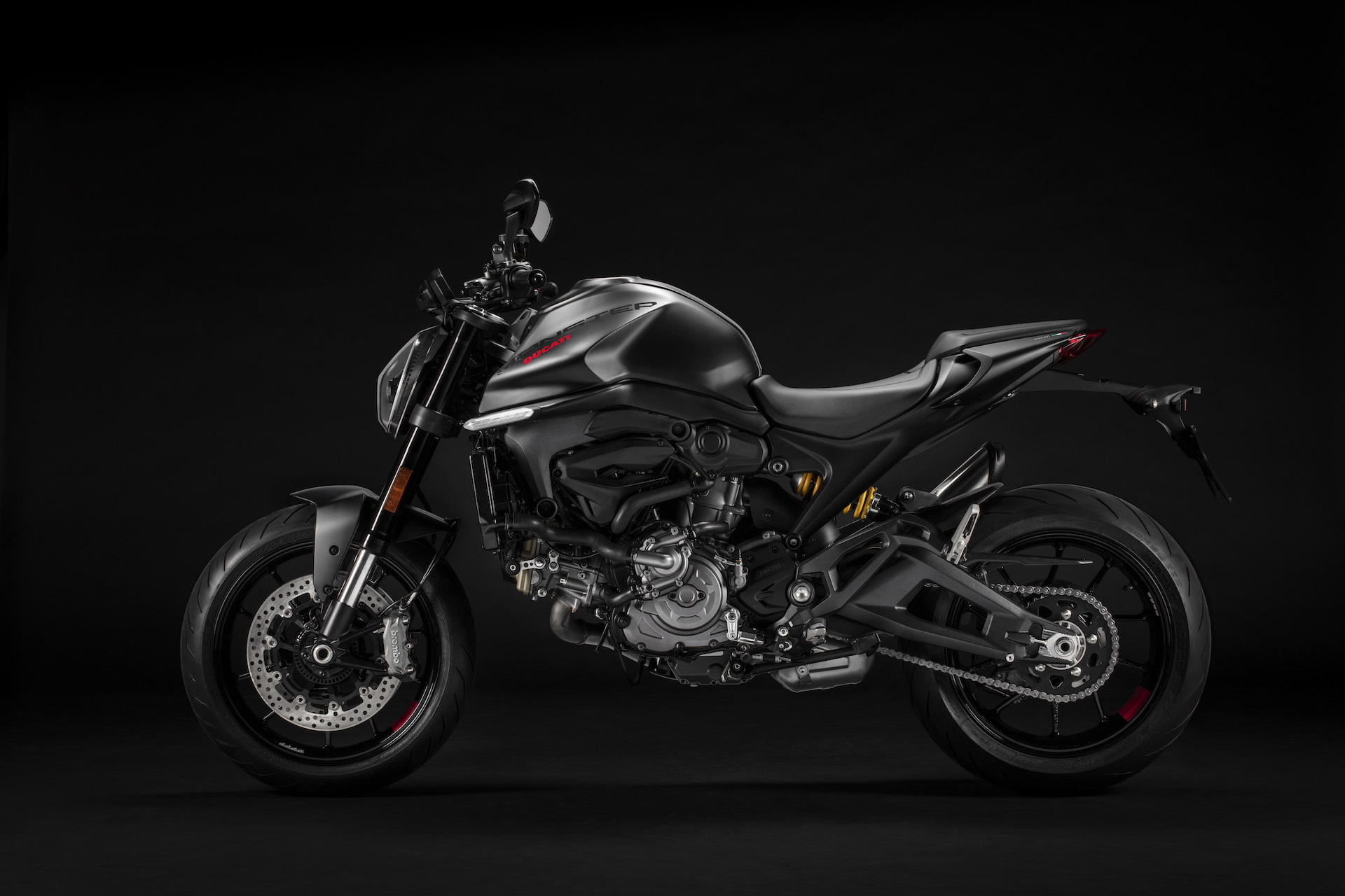 Moto Ducati Monster 2021 Estudio2