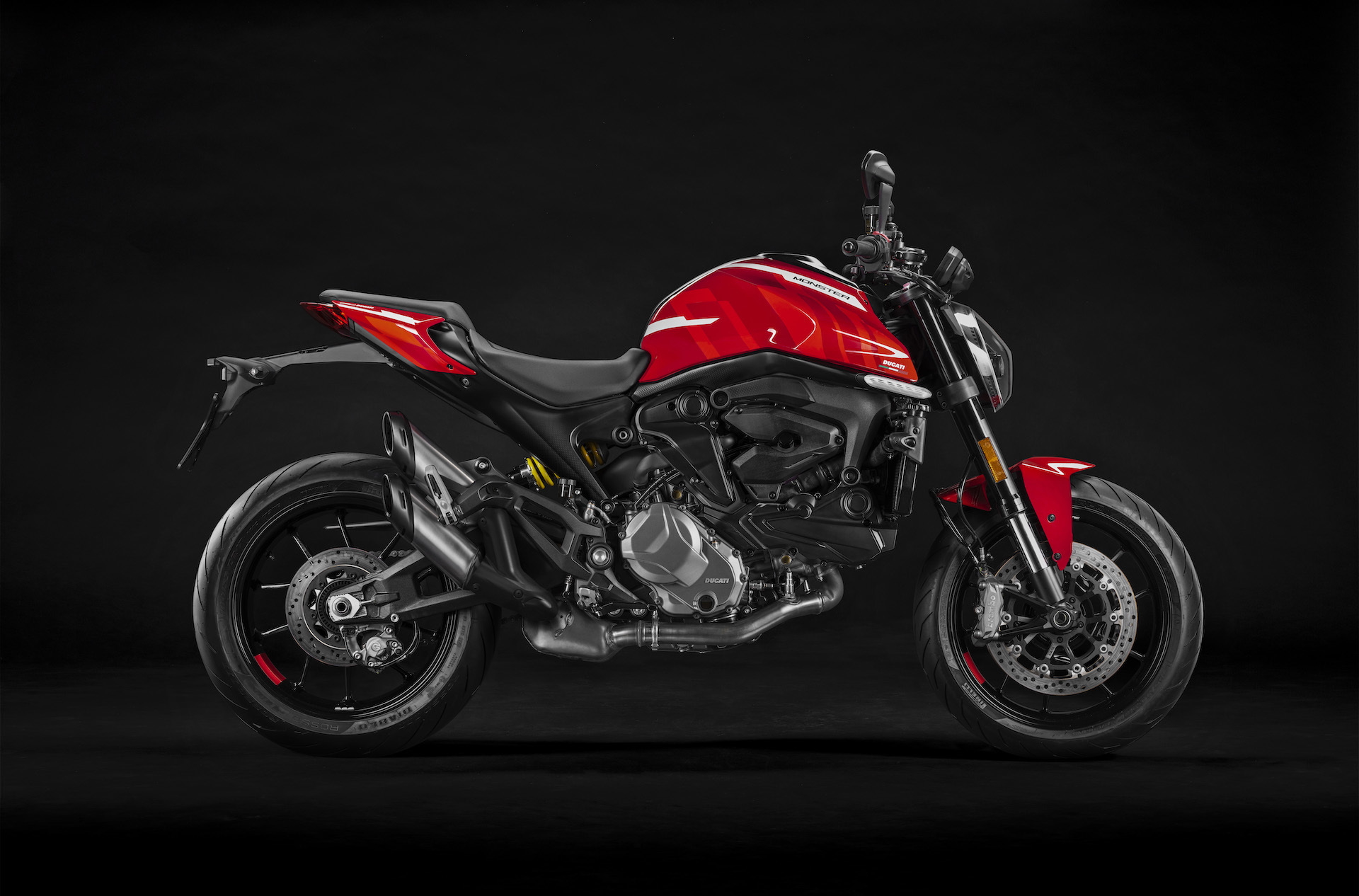 Moto Ducati Monster 2021 Estudio7